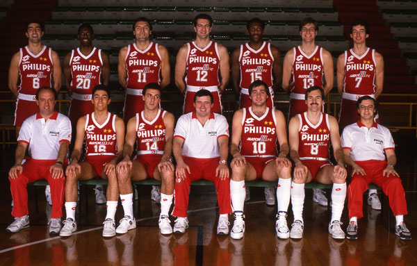 Anchisi Matteo con il n�16 nell'Olimpia Milano