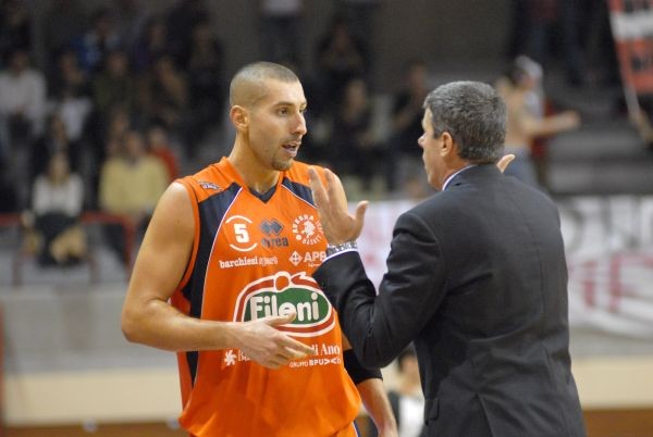 MICHELE MAGGIOLI Centro di 212 cm.