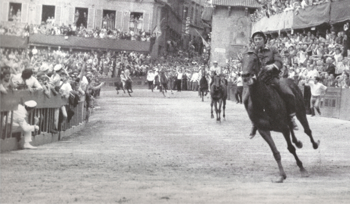 Il video del Palio del 16 agosto 1961