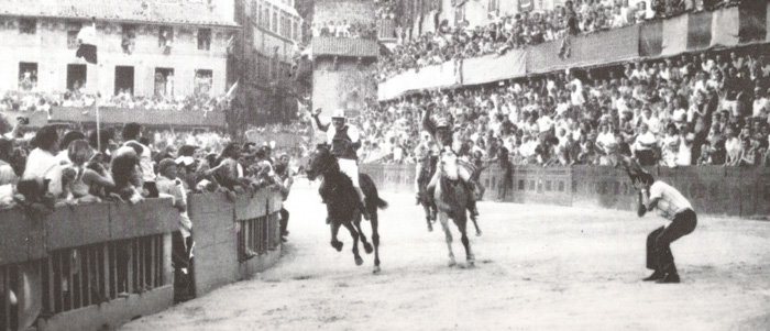 Il video del Palio del 16 agosto 1971