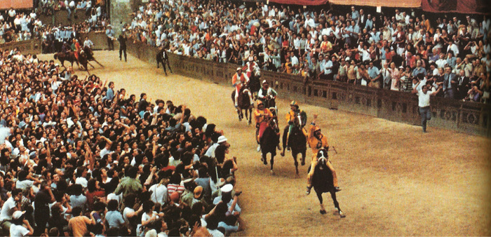 Il video del Palio del 2 luglio 1981