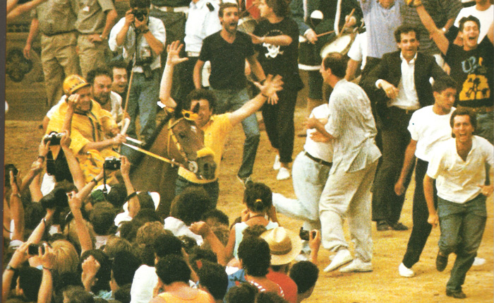 Il video del Palio del 16 agosto 1988