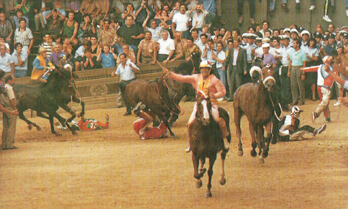 Il video del Palio del 16 agosto 1990