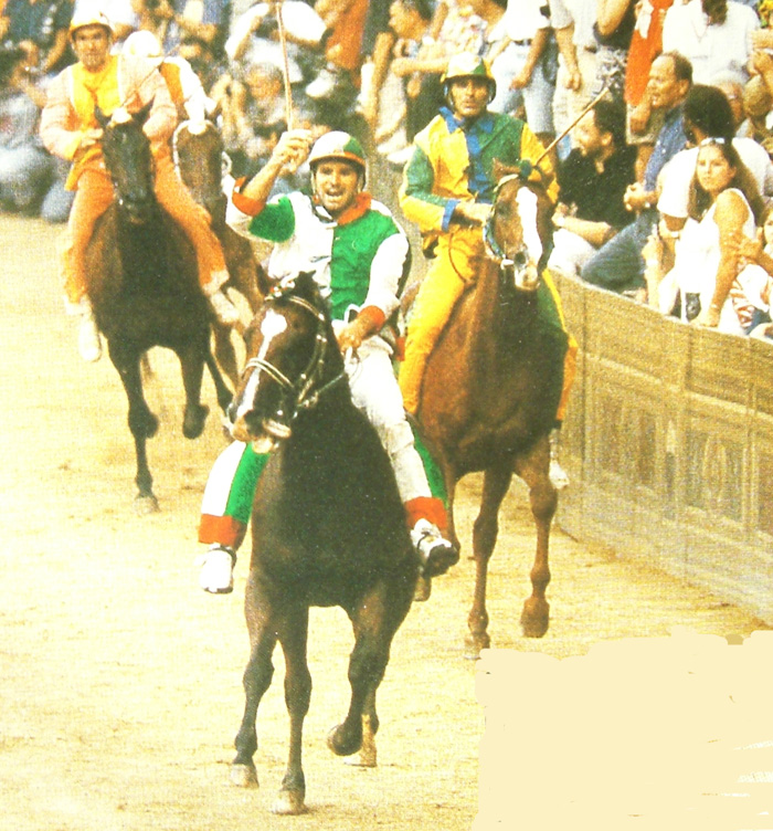 Il video del Palio del 2 luglio 1998