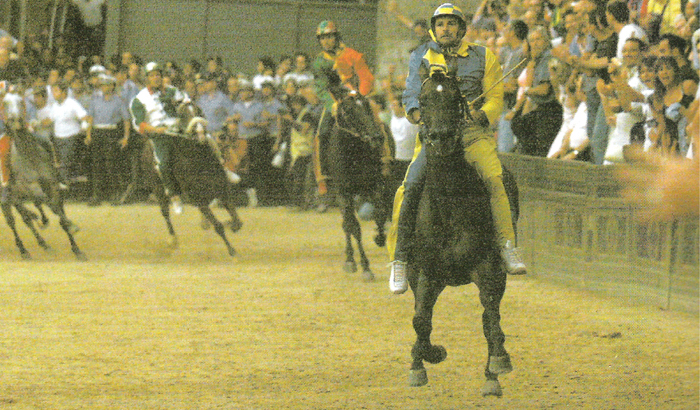 Il video del Palio del 16 agosto 2002