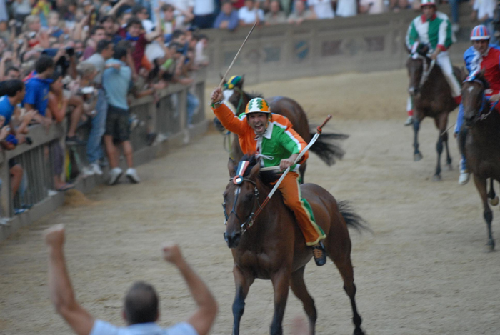 Il video del Palio del 16 agosto 2006