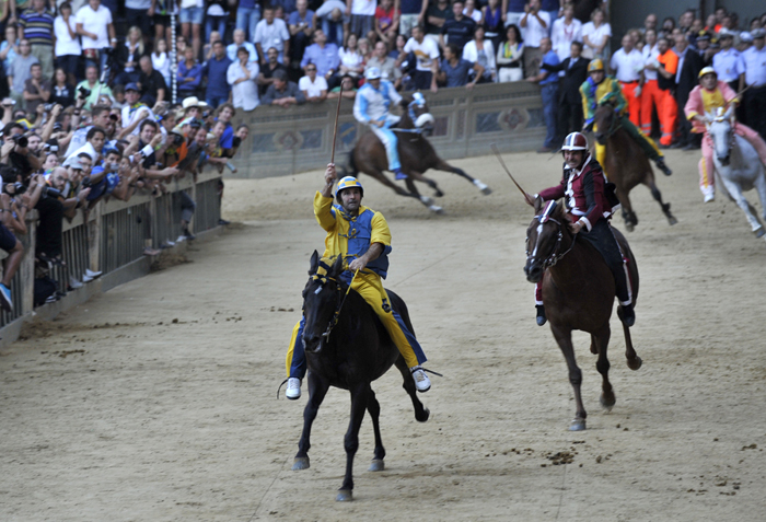 Il video del Palio del 16 agosto 2010