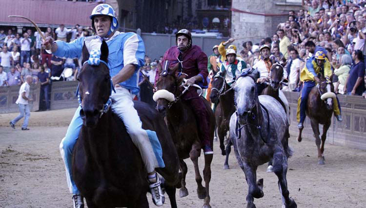 Il video del Palio del 16 agosto 2013