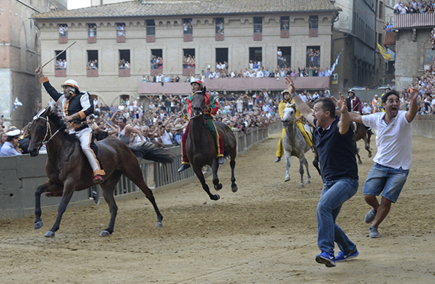 Il video del Palio del 16 agosto 2016