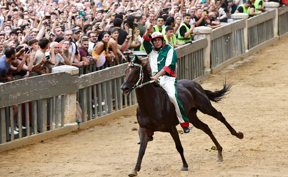 Il video del Palio del 2 luglio 2025