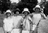 Gina, Lina, bisnonna Dina e la Scheggi in Fortezza 17.8.1924