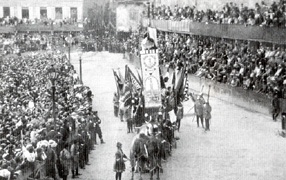 Penultimo Palio con il Carroccio trainato dai cavalli