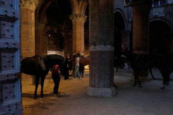 Le prove mattutine del Palio di Siena del 2 luglio 2016